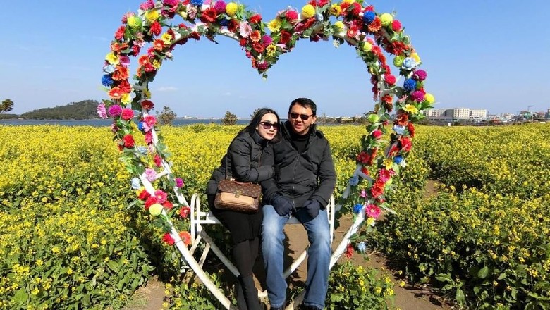 Romantis Banget! Rayakan Ultah di Swiss, Puput Dapat Surprise dari Ahok Romantis Banget! Rayakan Ultah di Swiss, Puput Dapat Surprise dari Ahok