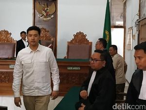 Sidang Vonis Richard Muljadi Ditunda