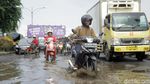 Ini Lho Penyebab Jalan KH Noer Ali Rusak Parah