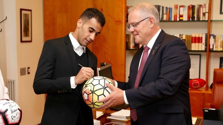 Hakeem al-Araibi ke Canberra Ucapkan Terima Kasih ke Pemerintah Australia Hakeem al-Araibi ke Canberra Ucapkan Terima Kasih ke Pemerintah Australia
