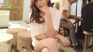 Momen Kulineran Evelyn, Pacar Baru Andhika Kangen Band yang Cantik