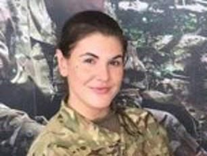 Tentara cantik Briony Murray viral karena foto pornonya tersebar. Foto: Istimewa Tentara cantik Briony Murray viral karena foto pornonya tersebar. Foto: Istimewa
