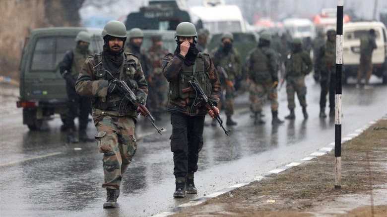 Baku Tembak di Kashmir, 5 Orang Tewas Baku Tembak di Kashmir, 5 Orang Tewas