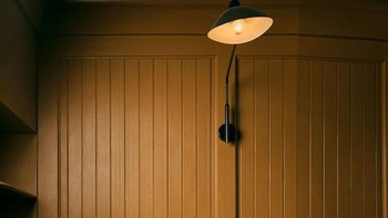 Dia ingin mengingatkan pada Batman pertama, yang dibuat untuk DC Comics oleh penulis Bob Kane. Foto: Sebastian Magnani