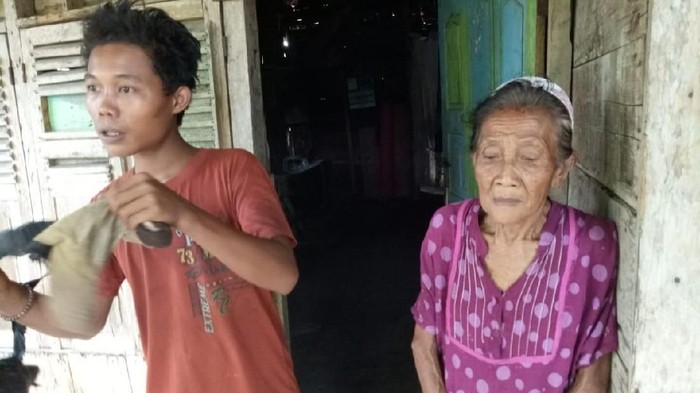 nenek rohaya