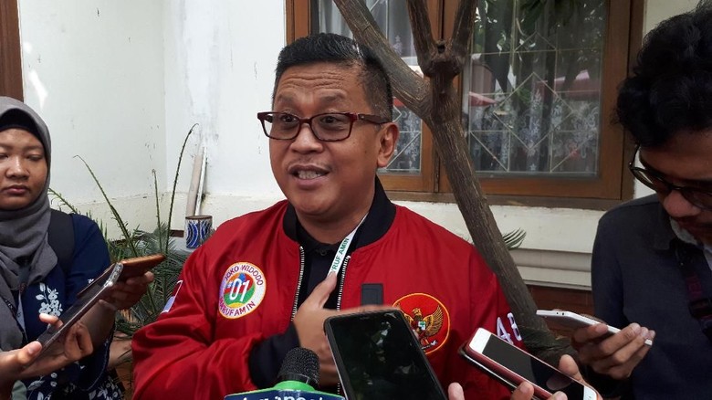 Saat Hasto Anggap Cinta Laura Lebih Layak Presiden Dibanding Prabowo Saat Hasto Anggap Cinta Laura Lebih Layak Presiden Dibanding Prabowo