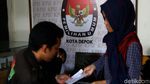 Antusias Warga Mengurus Dokumen Pindah TPS di KPU Depok