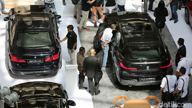 BMW menggelar pameran di Plaza Senayan, Jakarta Foto: Agung Pambudhy BMW menggelar pameran di Plaza Senayan, Jakarta Foto: Agung Pambudhy