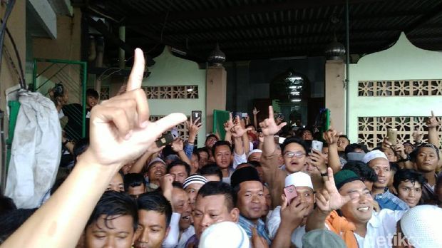 Ada Teriakan 'Prabowo Presiden' Usai Salat Jumat di Semarang