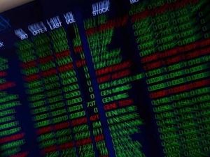 Seharian Negatif, IHSG Ditutup Merosot ke 6.488