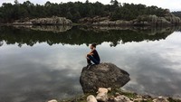 Danau Arareco, salah satu danau cantik di Meksiko. Sepertinya, Vanessa Ponce suka bertualang ke alam ya (Instagram/vanessaponcedeleon)