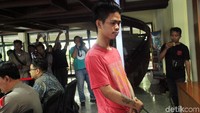 Pelaku pemerasan yang berkaitan dengan pornografi online atau sextortion melalui layanan video call sex ditangkap.