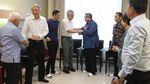 Momen PM Singapura Ngobrol dengan SBY Saat Jenguk Bu Ani