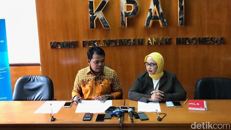 KPAI: Siswa Tantang Guru di Gresik Dihukum Salat Berjemaah, Ini Keliru KPAI: Siswa Tantang Guru di Gresik Dihukum Salat Berjemaah, Ini Keliru