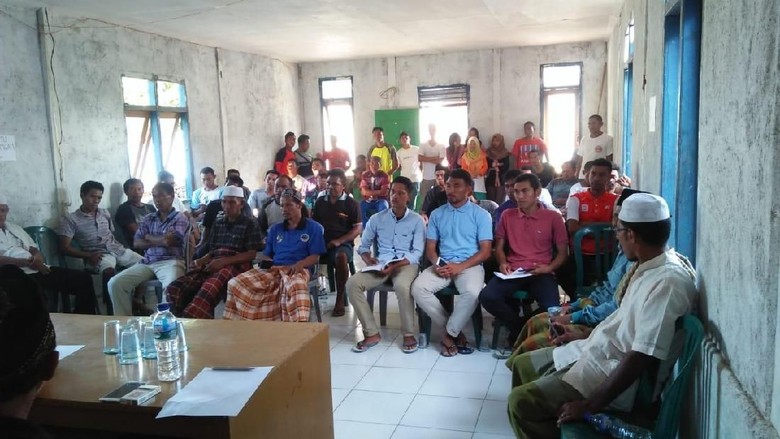 Musyawarah masyarakat Desa Komodo (dok Istimewa) Musyawarah masyarakat Desa Komodo (dok Istimewa)