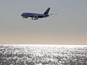 Geger Ada Lubang di Sayap Pesawat A380 yang Bawa Penumpang ke AS