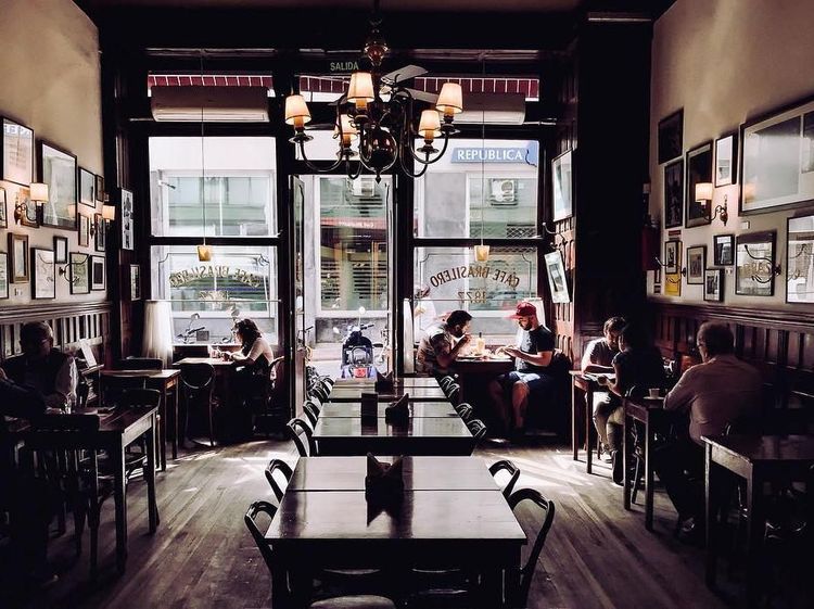 10 Coffee Shop Dunia Ini Tawarkan Suasana Hangat dan Nyaman