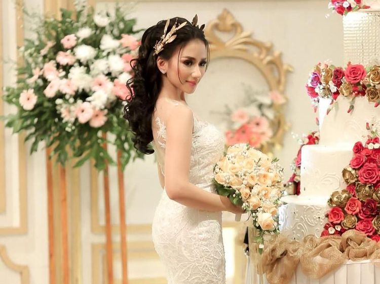 Momen Bahagia Pernikahan Bella Luna