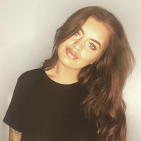 Namun sejak sayembara itu diumumkan pada akhir 2018, Jane belum juga menemukan pria yang tepat untuknya. Aku dan timku masih harus duduk bersama karena sangat sulit menemukannya. Dan aku masih single pada Hari Valentine ini. Sungguh lucu. Aku mungkin akan mentraktir diriku sendiri sarapan McDonald atau lainnya, ujar wanita 23 tahun itu getir. Foto: Instagram @janeparkx