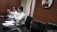 Permasalahan yang dimaksud ialah Perjanjian Karya Pengusahaan Pertambangan Batu Bara (PKP2B) Generasi 3 di Kalimantan Tengah antara PT AKT dan Kementerian ESDM.