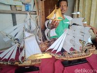 Usir Kejenuhan, Nelayan Pangandaran Rakit Minatur Pinisi
