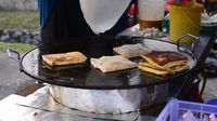 Duh! Gara-gara Salah Alamat Pria Ini Kerja di Restoran yang Salah