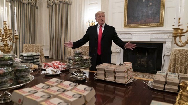 5 Kebiasaan Makan Aneh Donald Trump yang Jadi Sorotan