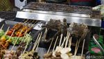 Foto: Jajan Daging Buaya dan Serangga Goreng di Thailand
