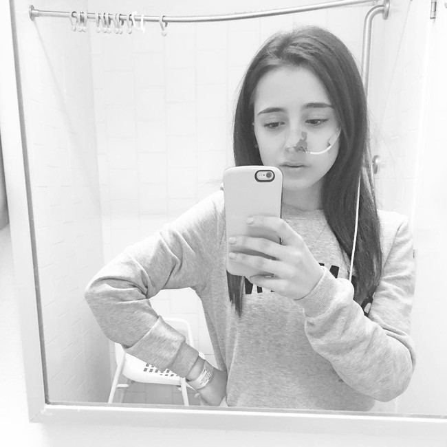 Isabella adalah mahasiswi keperawatan asal Australia yang menceritakan mengenai perjalanannya bergelut dengan berat badan. Sejak umur sembilan tahun, Isabella sudah punya pikiran negatif mengenai penampilan. Di usia 12, ia pun didiagnosa secara profesional bahwa mengidap anoreksia. Foto: Instagram @isabellaavee_