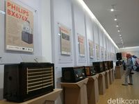 Menyusuri Lorong Waktu Lewat Pameran Radio Antik di Bandung