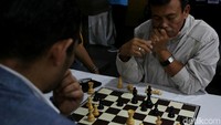 Direktur LPI, Boni Hargens mengatakan turnamen catur lintas tim sukses ini merupakan bentuk respons masyarakat terhadap keadaan politik yang dianggap mulai menegangkan dan memanas.