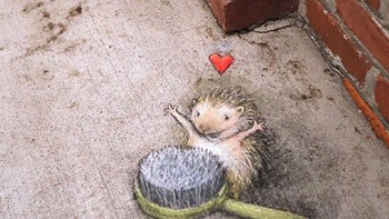 Dia adalah David Zinn pelukis jalanan alias street art yang sudah dilakoninya sejak tahun 1087. (Foto: Instagram/davidzinn)