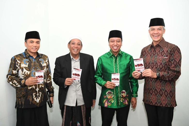 Rommy: Para Kiai Meyakini Paslon 01 Pasangan Ideal untuk Pimpin RI Rommy: Para Kiai Meyakini Paslon 01 Pasangan Ideal untuk Pimpin RI
