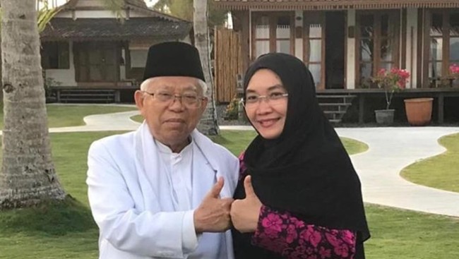 Istri Maruf Amin juga selalu memakai busana yang longgar seperti gamis atau tunik. Setelah sah dipersunting sebagai istri Maruf Amin, penampilannya juga semakin tertutup. Foto: Instagram