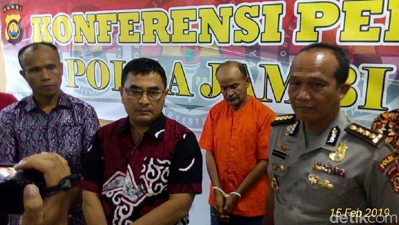 Polda Jambi Tangkap Kurir 4 Ribu Ekstasi Jaringan Internasional Polda Jambi Tangkap Kurir 4 Ribu Ekstasi Jaringan Internasional