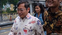 Sadar cuitannya ramai dibahas, Zaky meminta maaf, termasuk ke pendukung Jokowi. Dia mengatakan mengenal Jokowi sebagai sosok yang baik, bahkan sudah dianggap sebagai ayah sendiri. Andhika Prasetia/Dok. Detikcom.