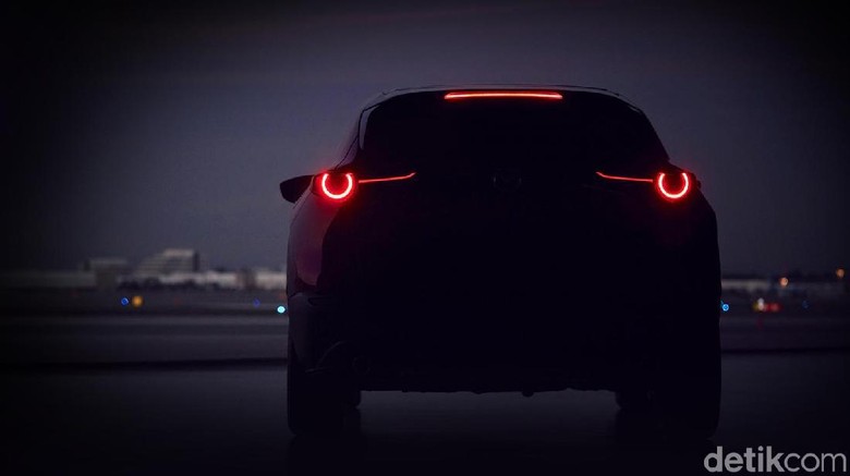 Teaser mobil SUV baru Mazda (Foto: Mazda) Teaser mobil SUV baru Mazda (Foto: Mazda)