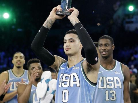 Suguhkan Dunk-Dunk Maut, Tim AS Kalahkan Tim Dunia