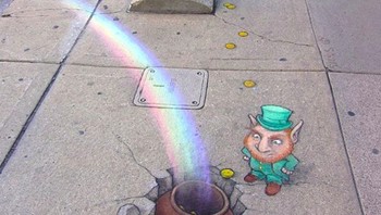 Akun Instagramnya pun kini telah memiliki sektiar 330 ribu followers. Ia kerap berbagi hasil karya dan proses menggambar. (Foto: Instagram/davidzinn)