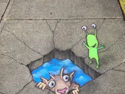 Keren! Bermodal Kapur Ciptakan Karya Street Art 3D