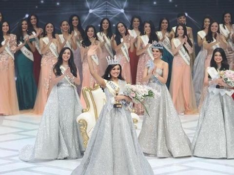 Pemenang Miss Indonesia 2019, Princess Mikhaela Audrey Megonondo.