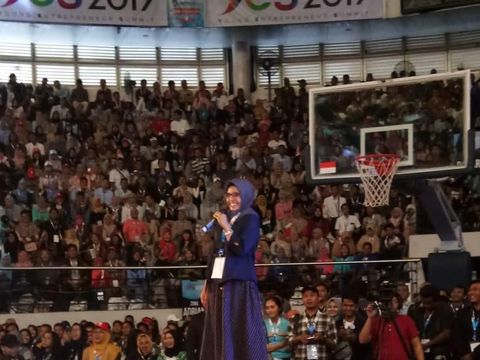 Suci, mahasiswa yang tanya Sandiaga soal anak mami