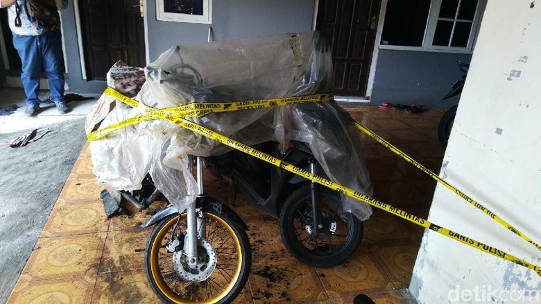 Terjadi Lagi, 2 Motor Dibakar Orang Misterius di Semarang Terjadi Lagi, 2 Motor Dibakar Orang Misterius di Semarang