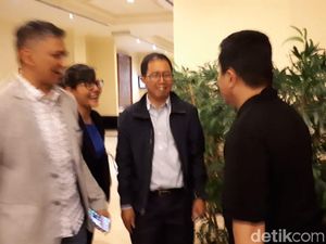 Aksi Tutup Mulut Joko Driyono