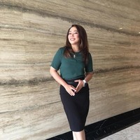 Untuk mempermanis penampilan, Anisha Dasuki pun kerap menambah aksesori, seperti cincin hingga jam tangan. Foto: Instagram @anishadasuki