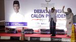Momen Jokowi-Iriana Tiba di Lokasi Debat Kedua
