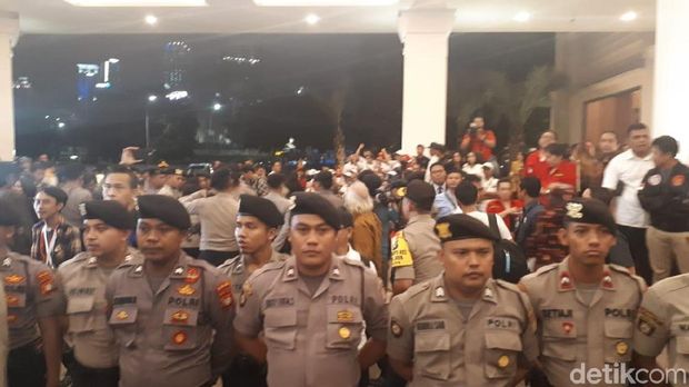 Live Report Debat Pilpres 2019: Jokowi Menuju Lokasi Debat