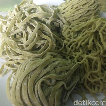 Mie Sawi Hijau Racikan Motivamie yang Gurih Alami dari Ungaran