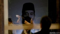 Jokowi menyebut apa yang dilakukannya sudah lama direncanakan. Prabowo mengkritik soal infrastruktur, seperti LRT di Palembang dan Bandara Kertajati, tapi Jokowi menyebut kedua contoh infrastruktur itu membutuhkan waktu.