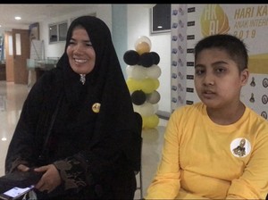 Pesan Anak Kanker di Padang ke Ibu Ani: Kita Bisa Melewatinya Bersama